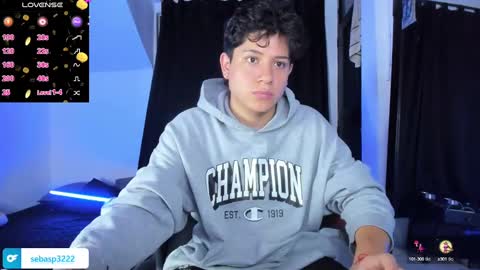 Snapshot of michael_kendall0 chatting on January 4, 12:16 am michael independent model  online show from January 4, 12:16 am