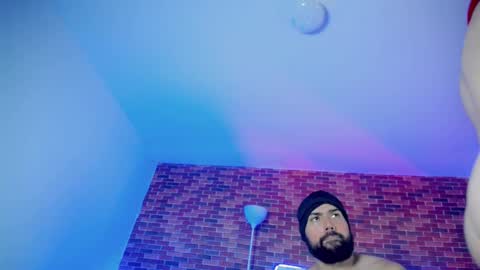 Snapshot of michael_twinkk chatting on October 17, 9:17 pm MICHAEL online show from October 17, 9:17 pm