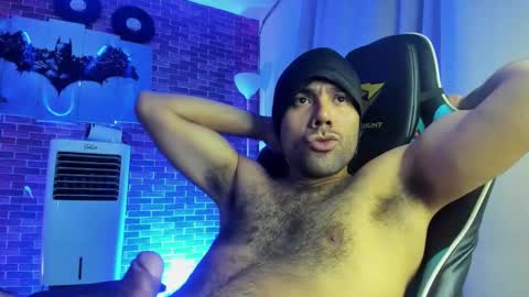 Snapshot of michael_twinkk chatting on January 15, 2:49 am MICHAEL online show from January 15, 2:49 am