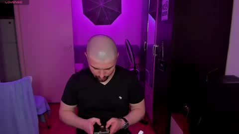 Michael online show from April 7, 5:24 pm