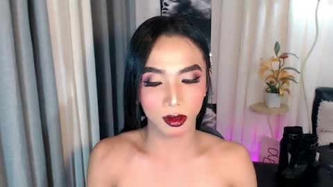 michaelagoddess online show from April 18, 7:07 pm