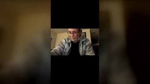 Snapshot of michaelbearrr chatting on April 14, 3:45 am Tasty7 online show from April 14, 3:45 am