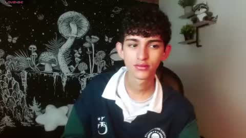 Snapshot of michaelkoiv chatting on June 24, 12:37 pm michaelkoiv online show from June 24, 12:37 pm