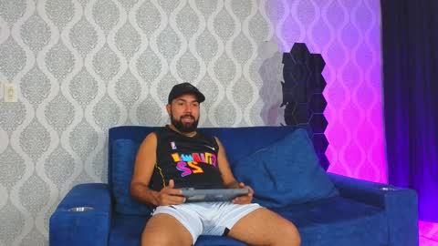 Michaell online show from January 31, 1:22 am