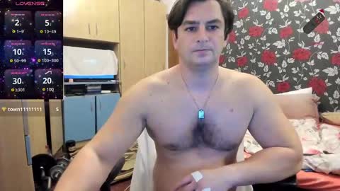 Snapshot of michaelragnar90 chatting on December 19, 5:18 pm michaelragnar90 online show from December 19, 5:18 pm