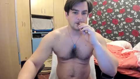 michaelragnar90 online show from December 22, 9:33 am