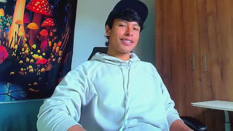 Snapshot of michaelstones chatting on December 5, 2:00 pm michaelstones online show from December 5, 2:00 pm