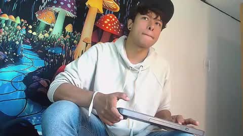 Snapshot of michaelstones chatting on February 25, 2:11 pm michaelstones online show from February 25, 2:11 pm