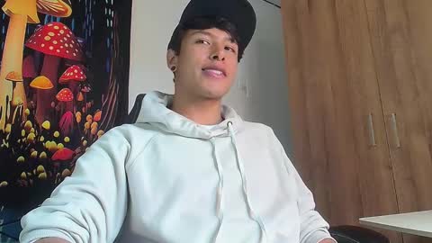 Snapshot of michaelstones chatting on February 25, 5:25 pm michaelstones online show from February 25, 5:25 pm