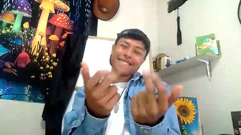 Snapshot of michaelstones chatting on May 12, 3:20 pm michaelstones online show from May 12, 3:20 pm