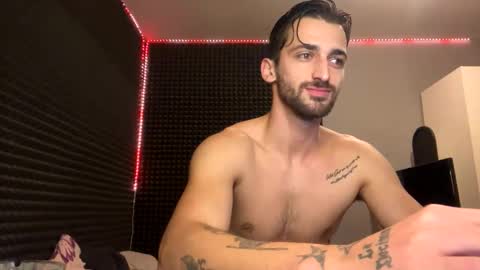 Snapshot of michelemagnetico chatting on September 19, 10:10 pm michelemagnetico online show from September 19, 10:10 pm