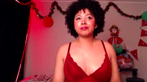 Snapshot of michell_bling chatting on December 22, 1:34 am Michi online show from December 22, 1:34 am