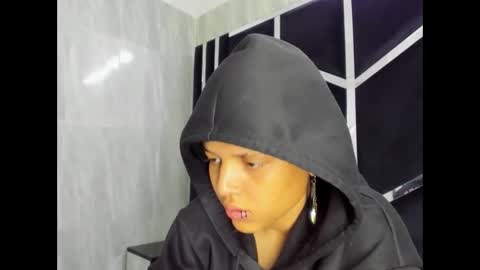 michell_rs online show from February 24, 9:53 am