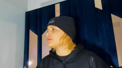 michell_rs online show from September 25, 4:05 am