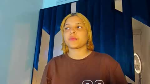 michell_rs online show from November 3, 6:03 am