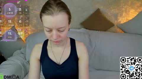 Snapshot of michelle_blond chatting on December 14, 9:14 am michelle_blond online show from December 14, 9:14 am