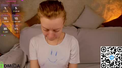 michelle_blond online show from March 6, 7:38 am