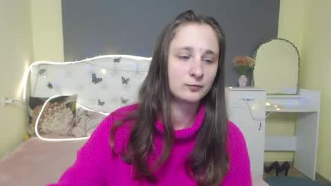 Snapshot of michellee11 chatting on April 21, 11:38 am Michel online show from April 21, 11:38 am