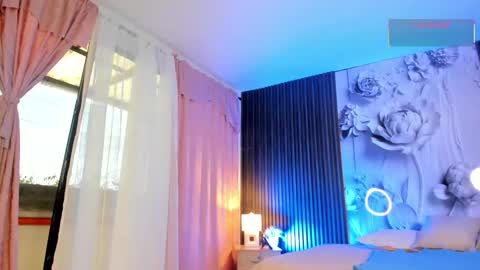 michellepreston_ online show from March 18, 12:08 pm