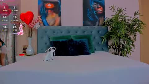 michellereys online show from February 23, 9:05 pm