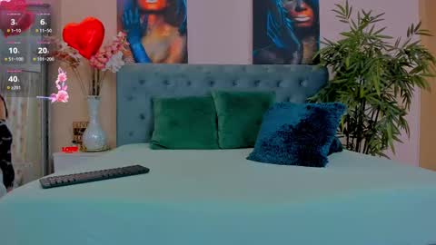 michellereys online show from February 26, 3:32 am