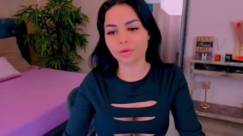 michellereys online show from December 21, 8:49 pm