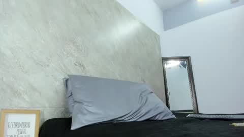 mick_lollipopp online show from April 14, 8:04 pm