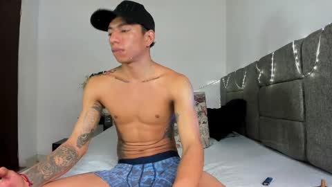 mickey_beasley1 online show from January 17, 12:04 am