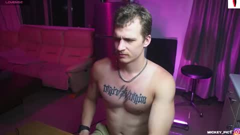 Mickey online show from November 5, 11:54 am