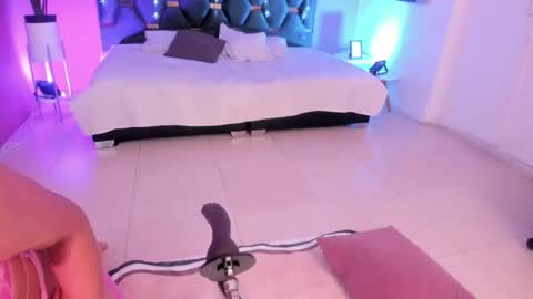 Snapshot of micki__ chatting on February 3, 11:15 am Micki online show from February 3, 11:15 am