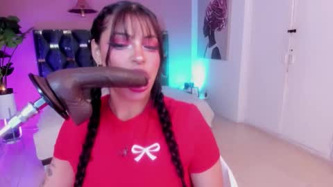 Snapshot of micki__ chatting on February 19, 11:06 am Micki online show from February 19, 11:06 am