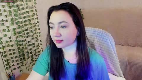 Snapshot of mickywood chatting on April 11, 8:29 am Micky online show from April 11, 8:29 am