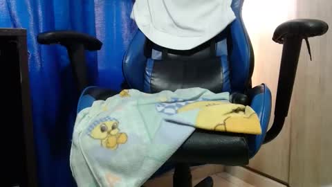 Snapshot of miculohot chatting on February 28, 10:28 pm vanesa sexy online show from February 28, 10:28 pm