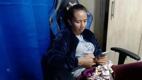 Snapshot of miculohot chatting on March 8, 12:33 am vanesa sexy online show from March 8, 12:33 am