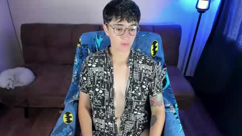 Blue online show from March 16, 3:27 pm