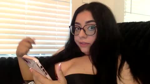 midnightbruja111 online show from December 1, 7:30 pm