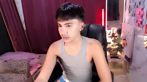 Snapshot of midnightkiller_ chatting on December 1, 12:59 am Kitty online show from December 1, 12:59 am