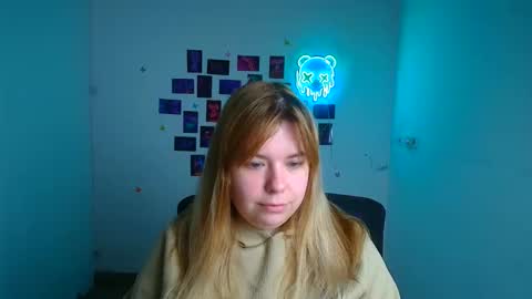 Mariana online show from April 17, 5:32 am