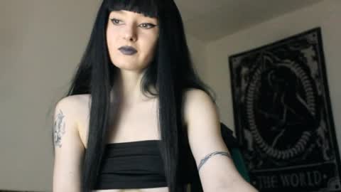 midnightsiren online show from May 17, 5:20 pm