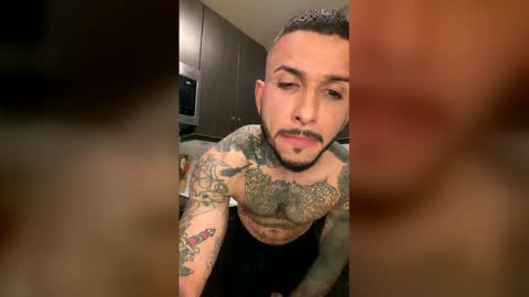 midnightvoid18 online show from January 18, 8:18 am