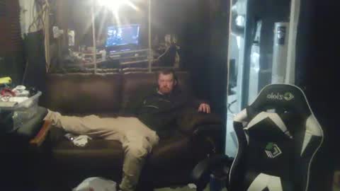 Snapshot of midtownhustler chatting on October 24, 12:12 pm midtownhustler online show from October 24, 12:12 pm