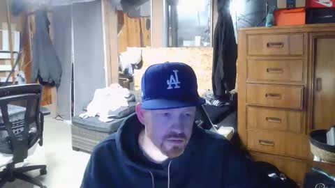 Snapshot of midtownhustler chatting on June 3, 4:45 pm midtownhustler online show from June 3, 4:45 pm