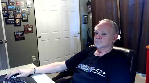 midwestdad09 online show from March 3, 7:53 pm