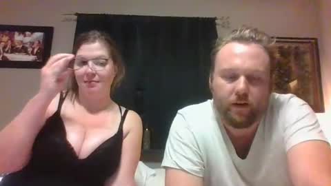 Snapshot of midwestlovers1990 chatting on November 1, 6:04 am midwestlovers1990 online show from November 1, 6:04 am