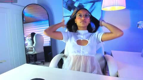 miel_ambar online show from May 7, 1:38 pm