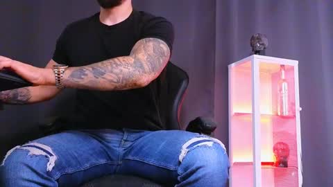 MightyAaron online show from February 19, 12:11 pm