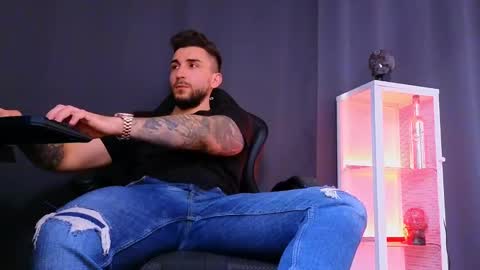 MightyAaron online show from March 2, 12:11 pm