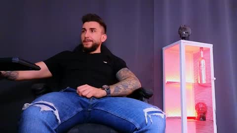 MightyAaron online show from March 4, 5:42 am