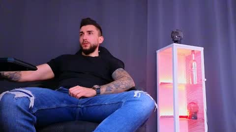 MightyAaron online show from March 10, 11:42 am