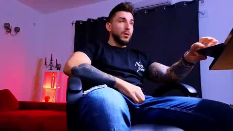 MightyAaron online show from September 9, 3:39 am